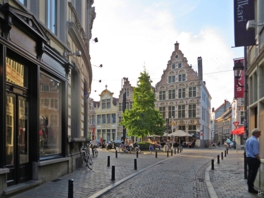 2015-08-21 BELGIEN 3_Gent (24) Jan Breydelstraat-Burgstraat (De Gekroonde Hoofden v1560)