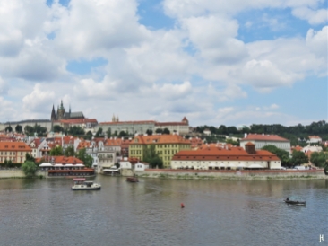 2017-07-15 Prag_16 zurück über die Karlsbrücke (3) Blick zum Hradschin