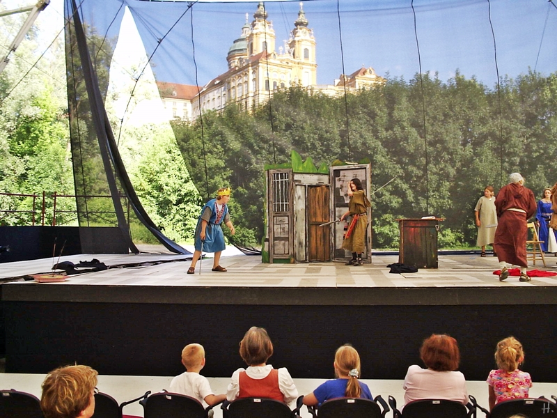 2005-07-17 Melk Theater Vorstellung ROBIN HOOD Bühnenszene (m.U.) John ohne Land vs. Robin Hood